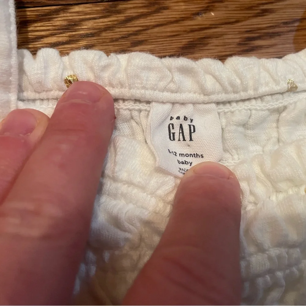 Baby GAP White & Gold Polka Dot Smocked Shorty Bubble Romper Size 6-12 Months